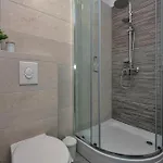 Luxury 2min From