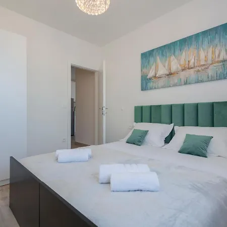 Luxury 2min From
