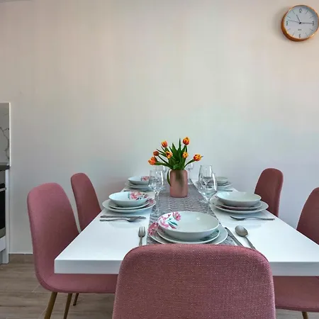 Apartment Luxury 2min From *