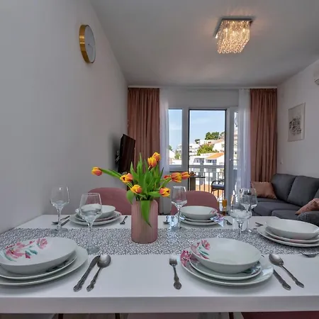 Luxury 2min From Lägenhet Makarska