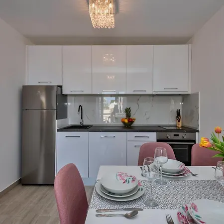 Apartment Luxury 2min From Makarska
