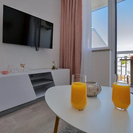 Apartment Luxury 2min From