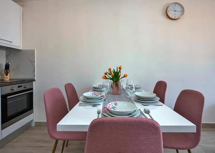 Apartment Luxury 2min From *