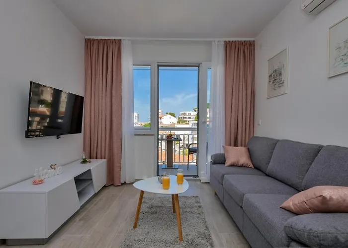 Luxury 2min From Apartment